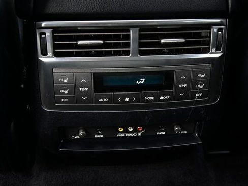 Used 2011 Lexus LX 570 4WD image 22