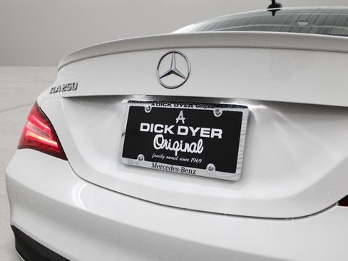 Used 2018 Mercedes-Benz CLA 250 image 32
