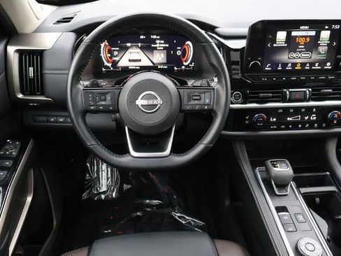Certified 2023 Nissan Pathfinder Platinum AWD/4WD image 17