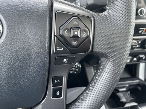 Used 2020 Toyota Tacoma TRD Sport image 16