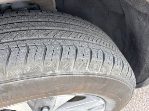 Used 2025 Chevrolet Equinox LT w/ Safety and Technology Package image 5