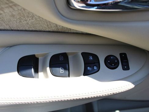 Used 2019 Nissan Murano SV w/ Cargo Package FWD image 24
