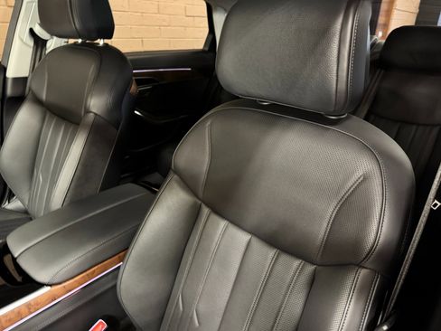 Used 2023 Audi A8 L 3.0T w/ Luxury Package image 19