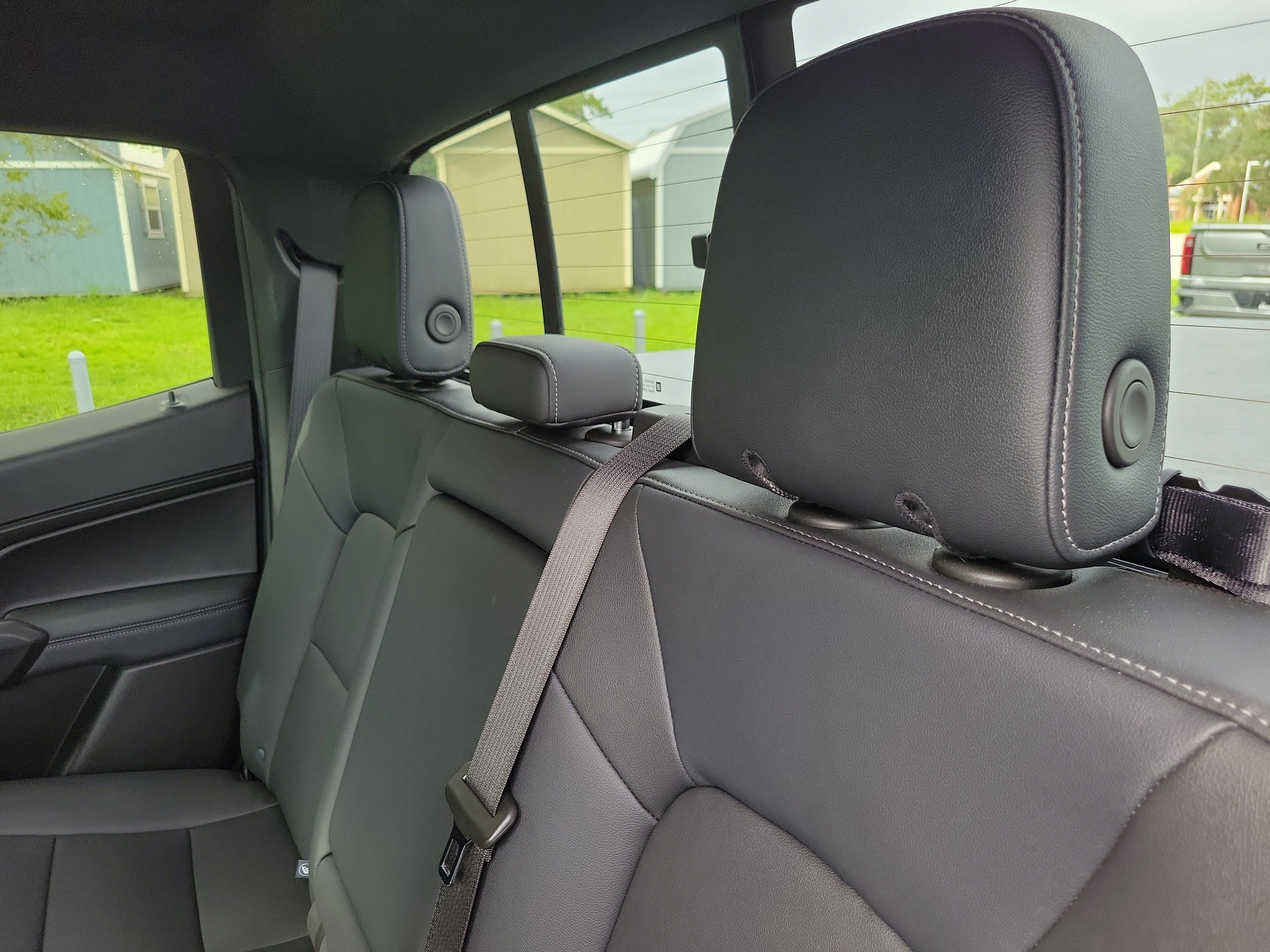 Used 2024 Chevrolet Colorado LT w/ LT Convenience Package III RWD image 18