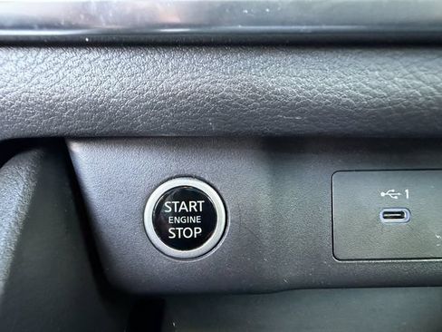 Used 2023 Nissan Rogue SV FWD image 21