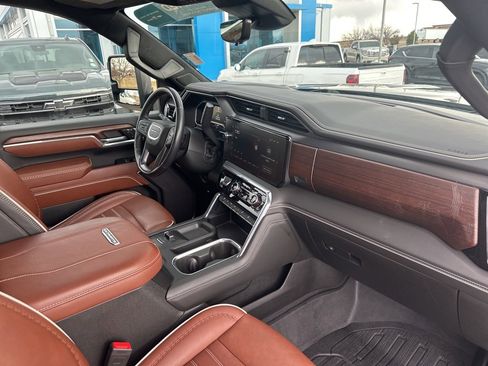 Used 2024 GMC Sierra 2500 Denali Ultimate image 28