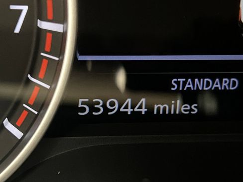 Used 2025 Nissan Pathfinder SL FWD image 54