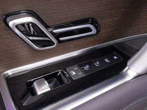 Used 2023 Land Rover Range Rover SE image 34