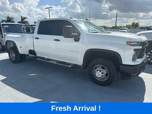Used 2026 Chevrolet Silverado 3500 W/T AWD/4WD image 13