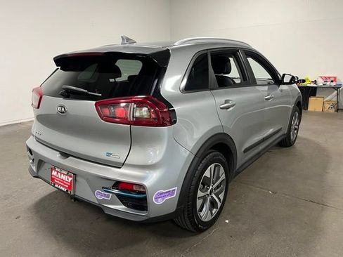 Used 2019 Kia Niro EX Premium FWD image 3