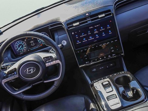 Used 2022 Hyundai Tucson Limited AWD/4WD image 19