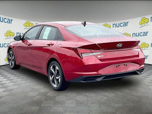 Used 2023 Hyundai Elantra SEL w/ Convenience Package FWD image 4