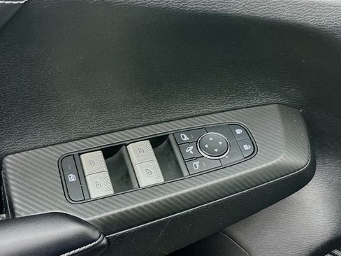 Used 2023 Mitsubishi Outlander SE FWD image 13