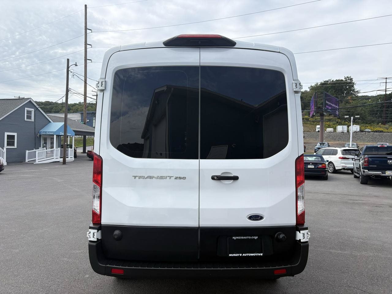 Used 2020 Ford Transit 250 Medium Roof w/ Load Area Protection Package RWD image 4