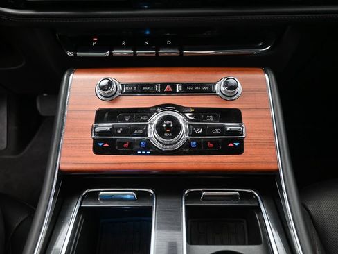 Used 2024 Lincoln Aviator Reserve w/ Equipment Group 201A RWD image 28