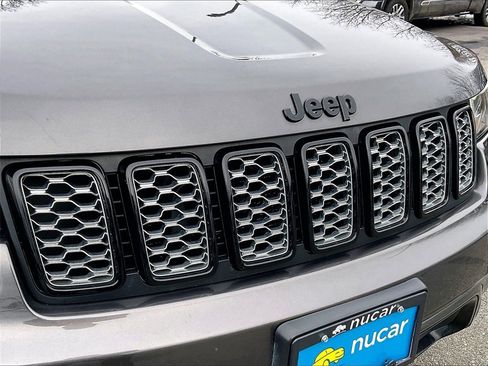 Used 2020 Jeep Grand Cherokee Altitude image 28