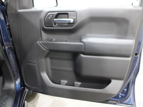 Used 2019 Chevrolet Silverado 1500 Custom Trail Boss AWD/4WD image 23