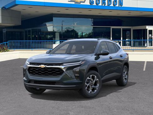 New 2026 Chevrolet Trax LT image 6