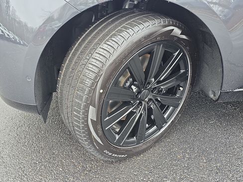 New 2026 Land Rover Range Rover SE image 32