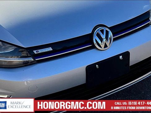 Used 2019 Volkswagen e-Golf SE w/ Driver Assistance Package FWD image 31