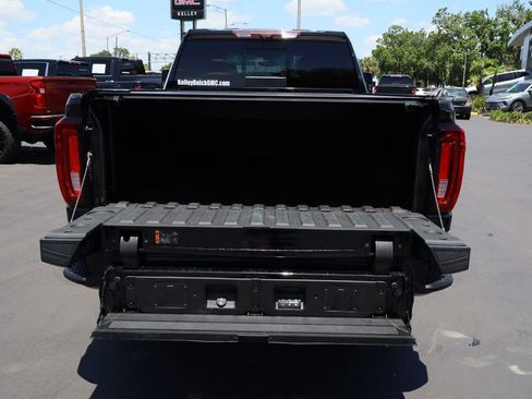 Used 2022 GMC Sierra 2500 Denali w/ Denali Black Diamond Edition AWD/4WD image 28