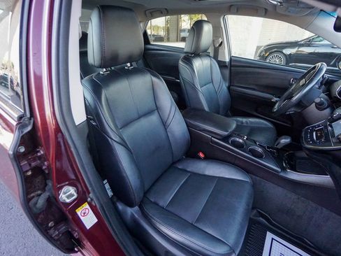 Used 2017 Toyota Avalon Touring image 30