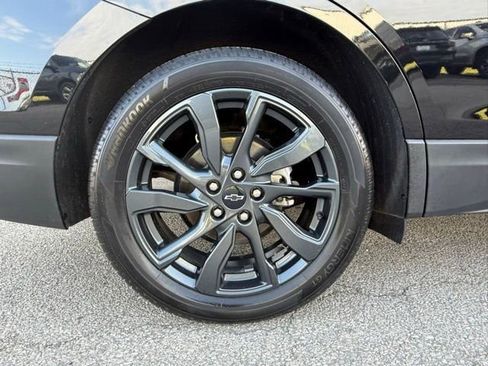 Certified 2023 Chevrolet Equinox RS FWD image 9