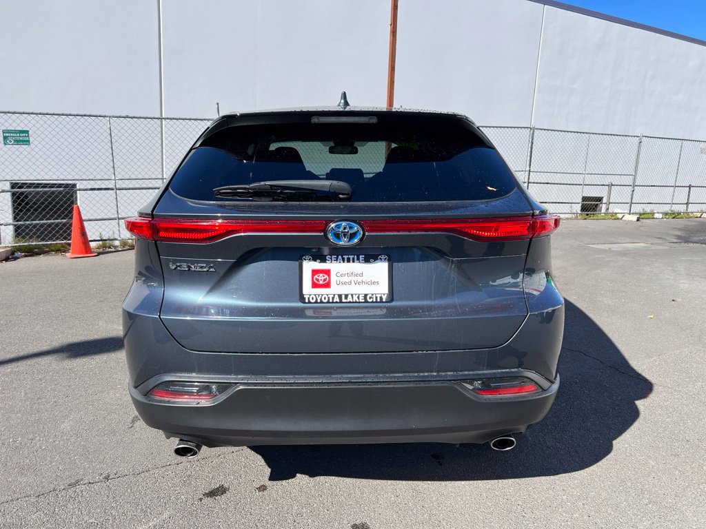 Certified 2024 Toyota Venza LE AWD/4WD image 5
