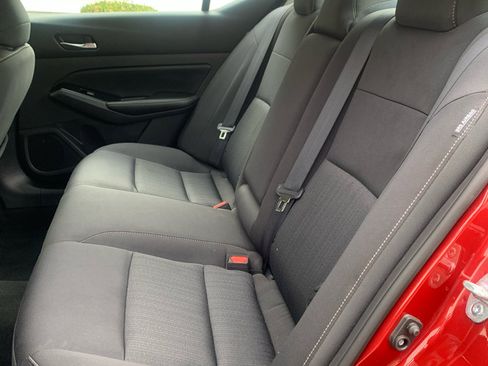 Used 2022 Nissan Altima 2.5 SV w/ SV Premium Package image 8