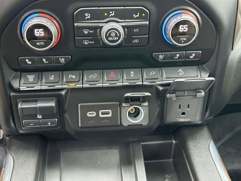 Used 2023 Chevrolet Silverado 3500 High Country w/ Z71 Off-Road Package image 25