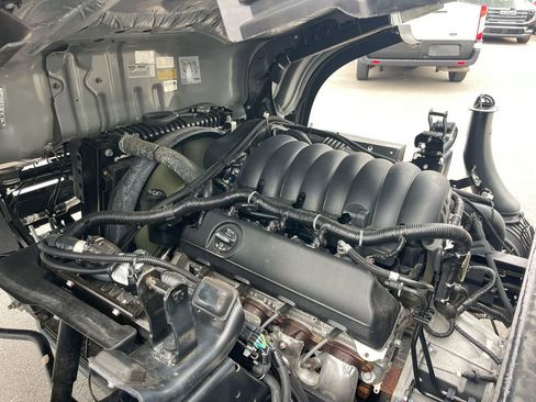 Used 2024 Chevrolet Low Cab Forward RWD image 27