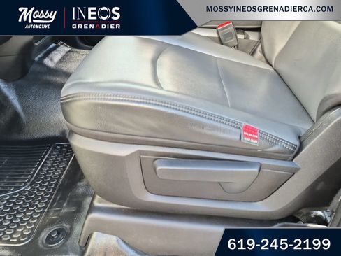 Used 2022 RAM 2500 Tradesman w/ Chrome Appearance Group RWD image 14