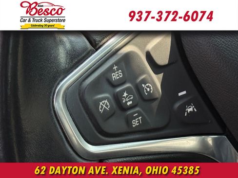 Used 2018 Chevrolet Malibu LT w/ Leather Package FWD image 12