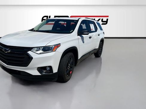 Used 2021 Chevrolet Traverse Premier w/ Redline Edition FWD image 3