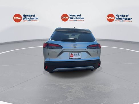 Used 2026 Toyota Corolla Cross XLE AWD/4WD image 7