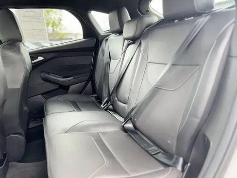 Used 2017 Ford Focus ST w/ Equipment Group 402A FWD image 13