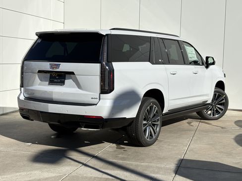 New 2026 Cadillac Escalade ESV Sport image 7