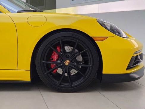 Used 2018 Porsche 718 Cayman GTS RWD image 8