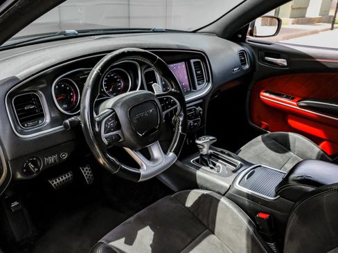 Used 2018 Dodge Charger SRT RWD image 2