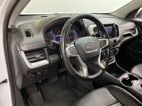 Used 2023 GMC Terrain SLT image 2
