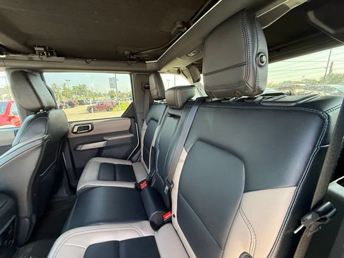 Used 2023 Ford Bronco Wildtrak AWD/4WD image 27