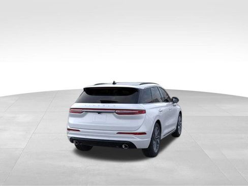 New 2025 Lincoln Corsair Grand Touring image 8