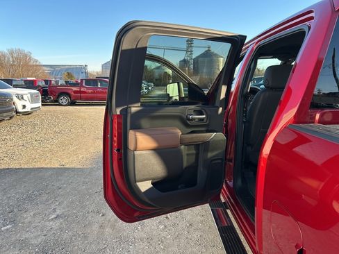 Used 2022 Chevrolet Silverado 3500 High Country w/ Z71 Off-Road Package image 18