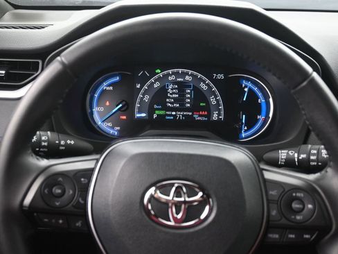 Used 2019 Toyota RAV4 XSE w/ Carpet Mat Package AWD/4WD image 9