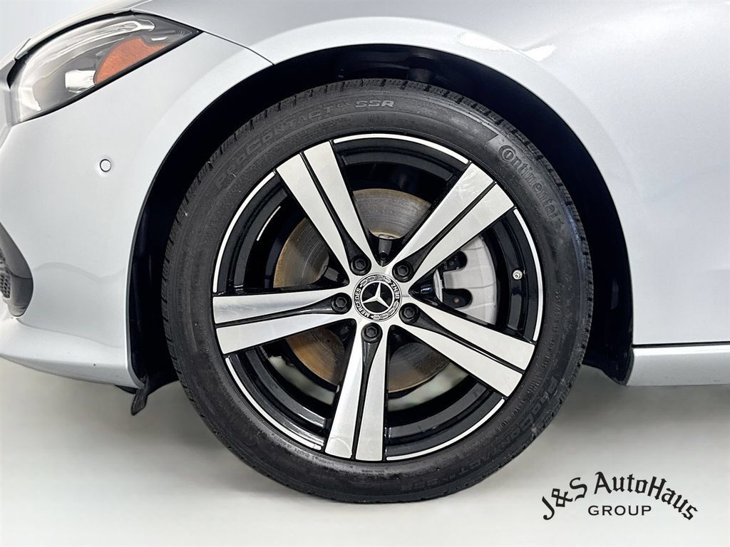 Used 2022 Mercedes-Benz C 300 Sedan w/ Exclusive Trim Package image 37