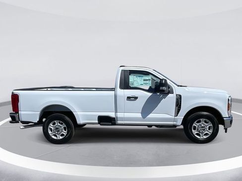 New 2026 Ford F250 XLT RWD image 3