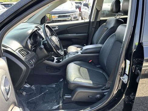 Used 2020 Dodge Journey Crossroad FWD image 18