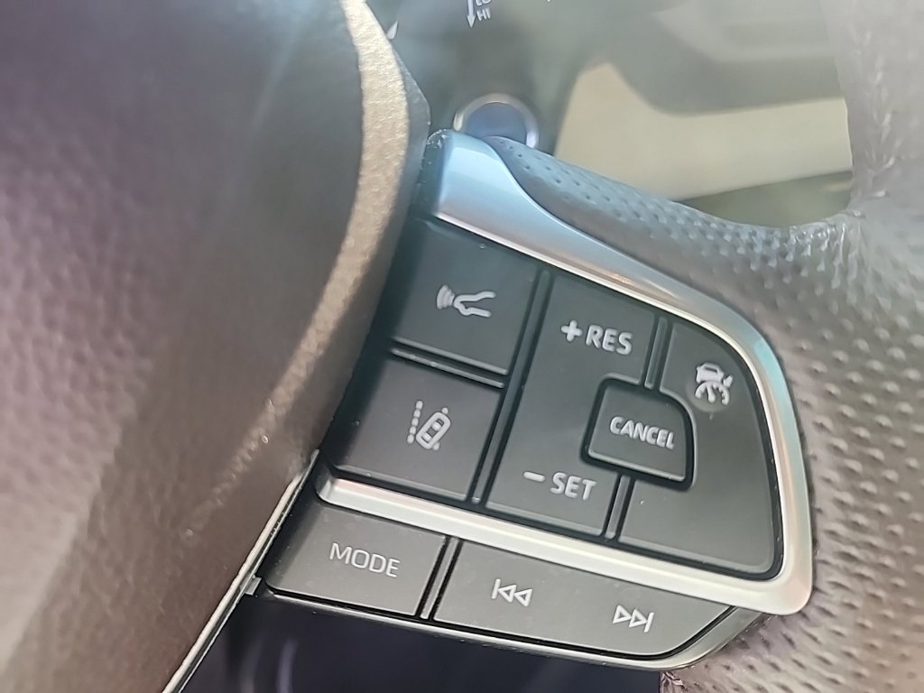 Used 2024 Toyota Sienna Platinum AWD/4WD image 6