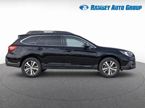 Used 2018 Subaru Outback 3.6R Limited AWD/4WD image 8