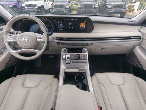 Used 2024 Hyundai Palisade Calligraphy FWD image 19